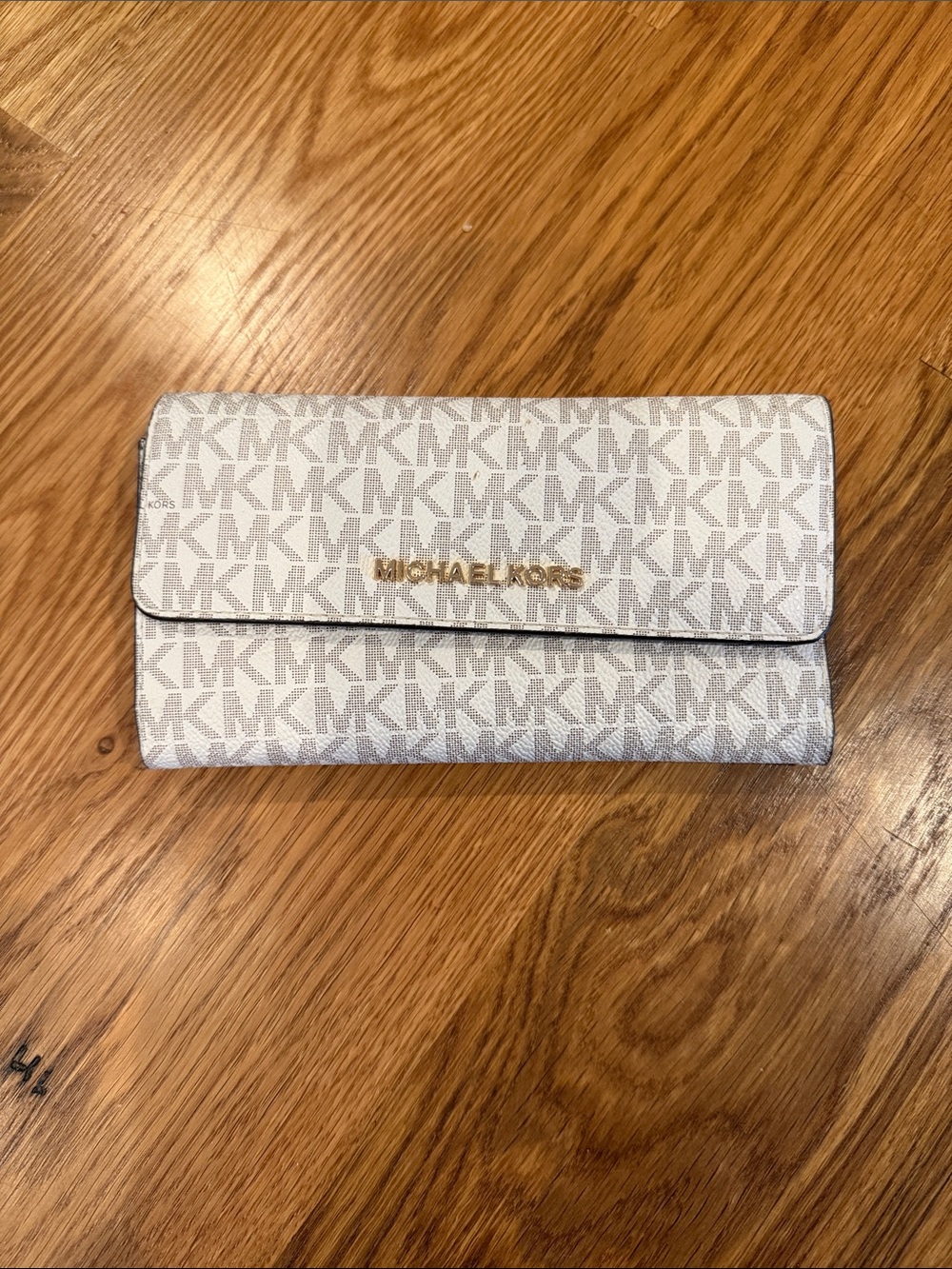 Michael Kors Cream/White MK Signature Continental Wallet with Gold Logo